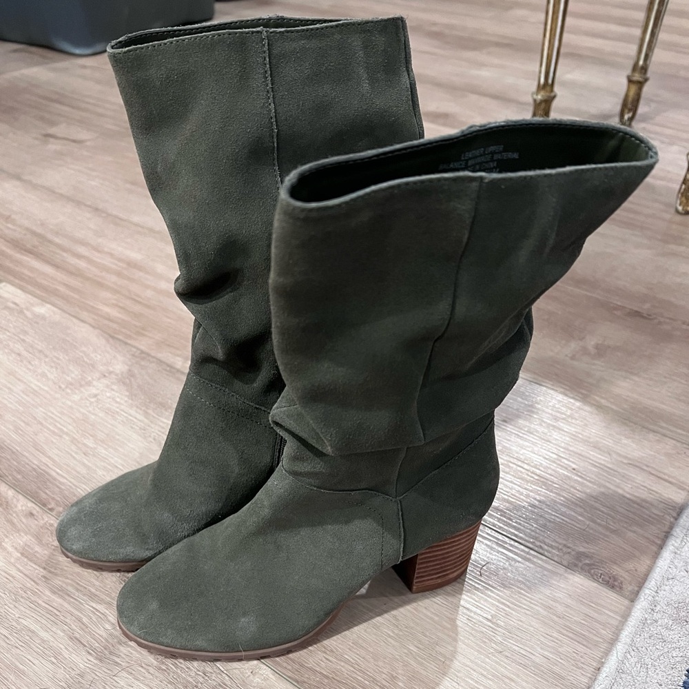 Violet and Red Green Suede Leather Landen Heeled Boots